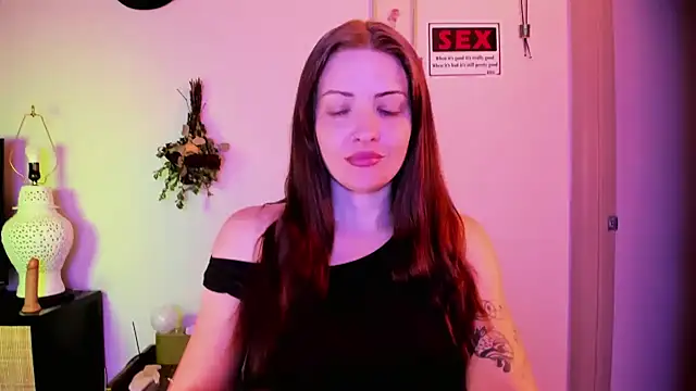 MelroseStrip online show from 06-17-26, 08:21