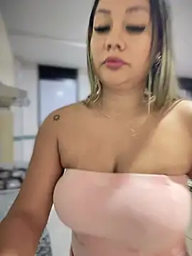 Snapshot of ValeryGrey chatting on 03-22-25, 10:59 ValeryGrey online show from 03-22-25, 10:59