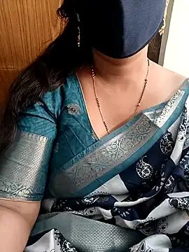 Snapshot of yoursana- chatting on 02-11-25, 04:33 yoursana- online show from 02-11-25, 04:33
