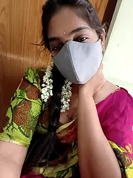 Snapshot of yoursana- chatting on 11-29-25, 05:43 yoursana- online show from 11-29-25, 05:43