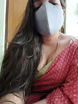 Snapshot of yoursana- chatting on 01-08-26, 04:15 yoursana- online show from 01-08-26, 04:15