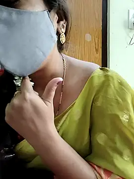 Snapshot of yoursana- chatting on 01-18-26, 03:21 yoursana- online show from 01-18-26, 03:21