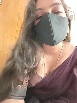 Snapshot of yoursana- chatting on 02-07-26, 03:10 yoursana- online show from 02-07-26, 03:10