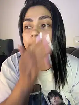 lucy26  online show from 04-09-26, 02:44