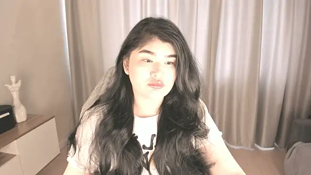 mia lui online show from 07-22-26, 04:26