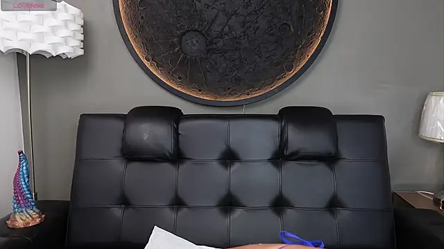 miss vaiolette online show from 04-27-26, 11:08