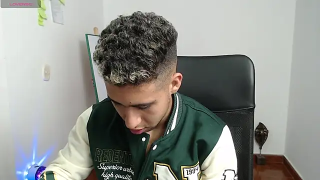 Snapshot of Daiki_Jack chatting on 01-12-25, 02:14 Daiki Jack online show from 01-12-25, 02:14