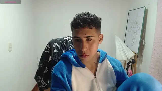 Snapshot of Daiki_Jack chatting on 02-01-25, 02:05 Daiki Jack online show from 02-01-25, 02:05