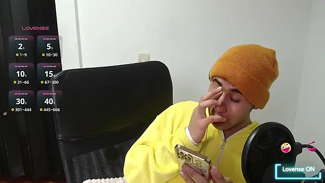 Snapshot of Daiki_Jack chatting on 02-13-25, 10:43 Daiki Jack online show from 02-13-25, 10:43