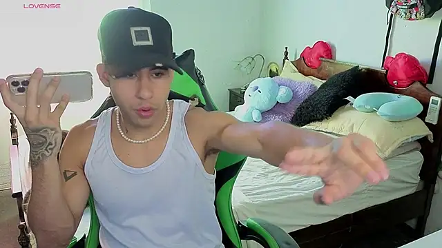 Snapshot of Daiki_Jack chatting on 10-03-25, 01:08 Daiki Jack online show from 10-03-25, 01:08