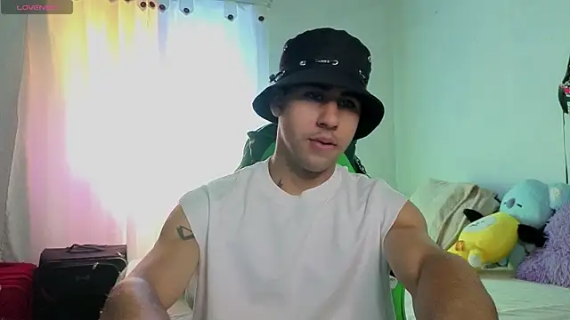 Snapshot of Daiki_Jack chatting on 10-17-25, 02:19 Daiki Jack online show from 10-17-25, 02:19