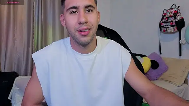 Snapshot of Daiki_Jack chatting on 10-19-25, 03:45 Daiki Jack online show from 10-19-25, 03:45