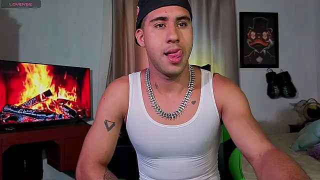 Snapshot of Daiki_Jack chatting on 11-12-25, 02:06 Daiki Jack online show from 11-12-25, 02:06