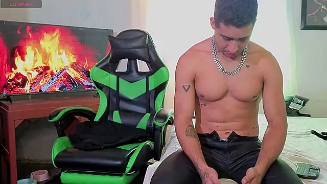 Snapshot of Daiki_Jack chatting on 11-21-25, 02:16 Daiki Jack online show from 11-21-25, 02:16