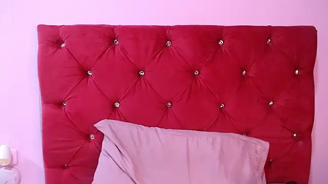 Evasummer1 online show from 11-22-25, 04:33