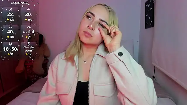 sophi mooreno online show from 12-24-24, 01:16