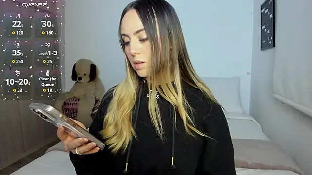 sophi mooreno online show from 07-22-26, 01:08