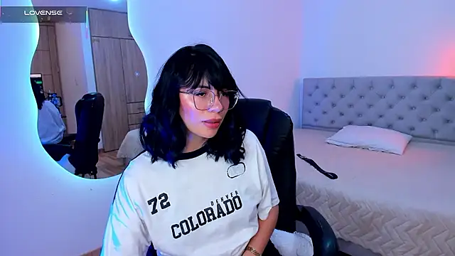 Silvanna-Moree online show from 03-05-26, 03:52