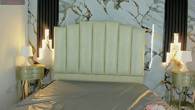 mollieblue69 online show from 09-15-25, 12:49