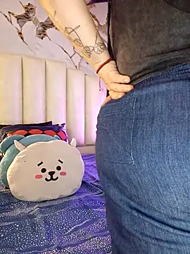 mollieblue69 online show from 04-29-26, 01:26