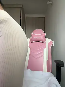 Snapshot of Anamhenao chatting on 12-18-25, 11:49 Anamhenao online show from 12-18-25, 11:49