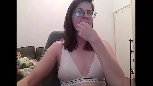 Snapshot of SavannaGirly chatting on 02-07-26, 10:30 SavannaGirly online show from 02-07-26, 10:30