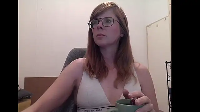 Snapshot of SavannaGirly chatting on 06-16-26, 06:27 SavannaGirly online show from 06-16-26, 06:27