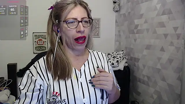 Chayla Ruiz online show from 09-19-25, 07:36