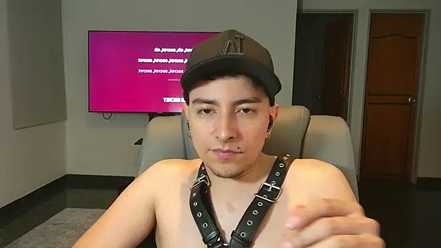 Jhoan saenz online show from 10-17-25, 04:04