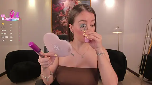 Snapshot of MaryLewis_ chatting on 02-23-26, 11:40 MaryLewis online show from 02-23-26, 11:40