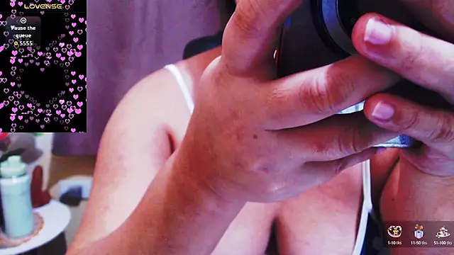 Snapshot of Alliayah_Hollyx chatting on 09-12-25, 06:30 Alliayah Hollyx online show from 09-12-25, 06:30