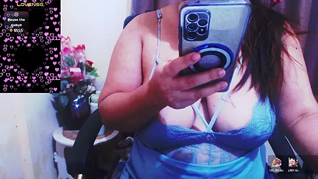 Snapshot of Alliayah_Hollyx chatting on 11-10-25, 10:42 Alliayah Hollyx online show from 11-10-25, 10:42