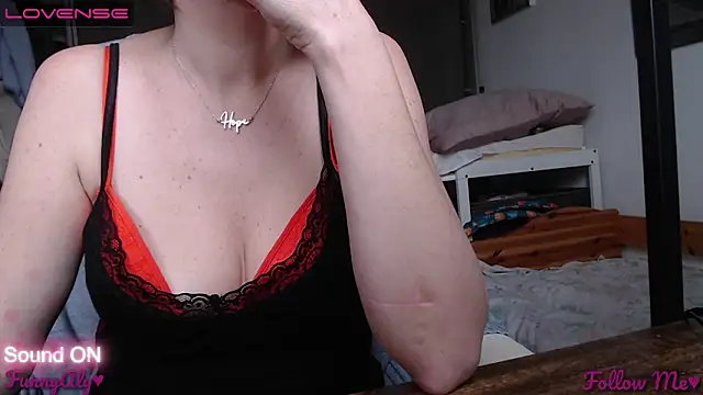 Snapshot of FunnyAly chatting on 01-16-26, 11:58 FunnyAly online show from 01-16-26, 11:58