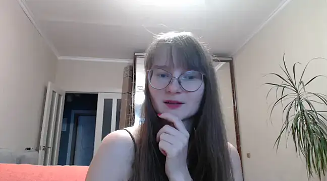 KiraGoldens online show from 12-12-24, 08:14