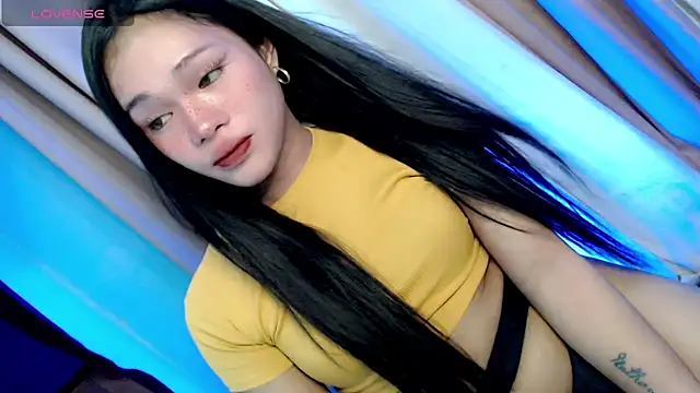 Snapshot of amomentoflust69 chatting on 07-27-26, 01:07 amomentoflust69 online show from 07-27-26, 01:07