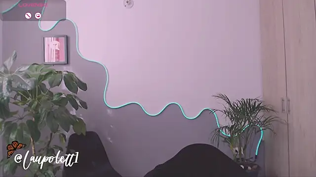 LauPolett online show from 12-31-24, 08:56