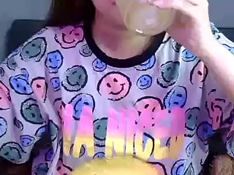 Bee 2k online show from 12-21-24, 05:14