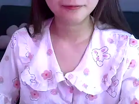 Bee 2k online show from 07-25-26, 04:21