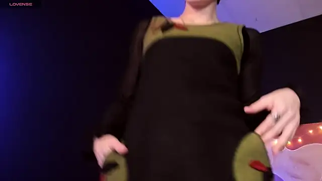 LorenDaze online show from 02-04-25, 01:59