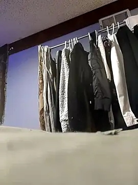 eatmeplease44 online show from 03-12-25, 03:24