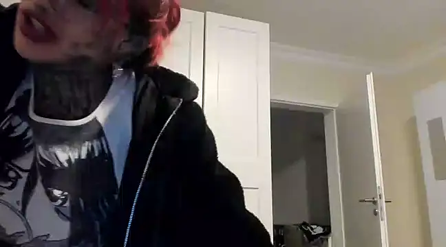 Snapshot of tamarapervert chatting on 01-21-25, 10:41 tamarapervert online show from 01-21-25, 10:41