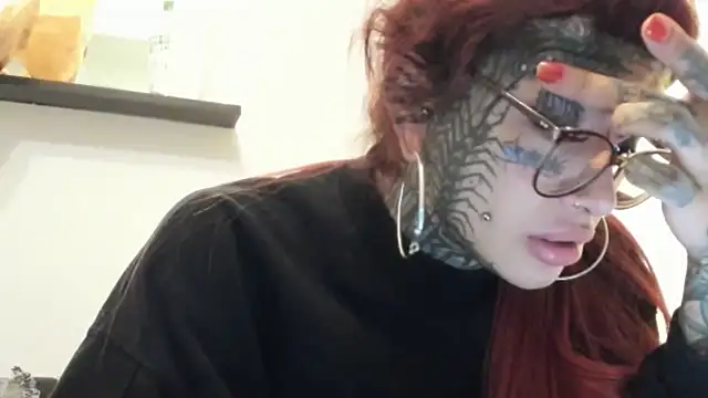 Snapshot of tamarapervert chatting on 11-15-25, 10:26 tamarapervert online show from 11-15-25, 10:26