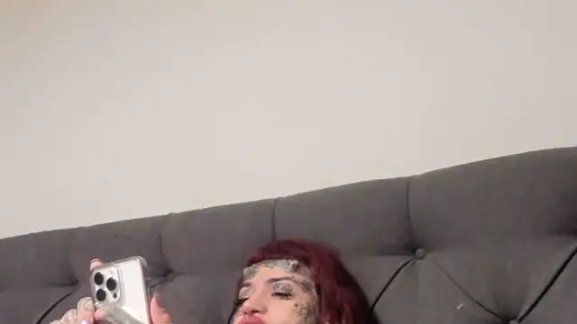 Snapshot of tamarapervert chatting on 03-10-26, 11:21 tamarapervert online show from 03-10-26, 11:21