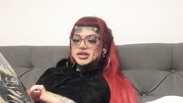 Snapshot of tamarapervert chatting on 03-14-26, 06:13 tamarapervert online show from 03-14-26, 06:13