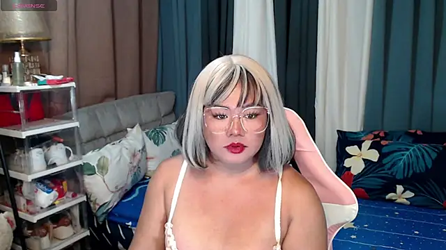 Snapshot of MagnificatMistress chatting on 12-08-24, 09:02 MagnificatMistress online show from 12-08-24, 09:02