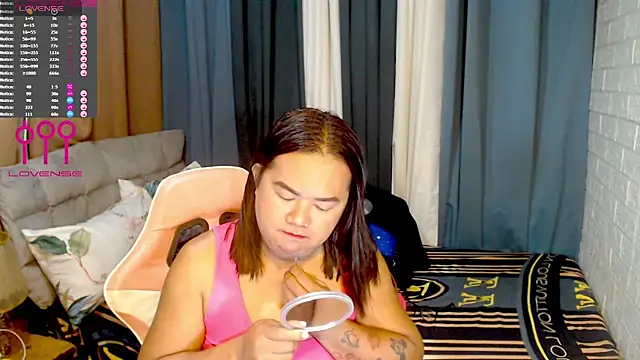 Snapshot of MagnificatMistress chatting on 09-21-25, 09:38 MagnificatMistress online show from 09-21-25, 09:38