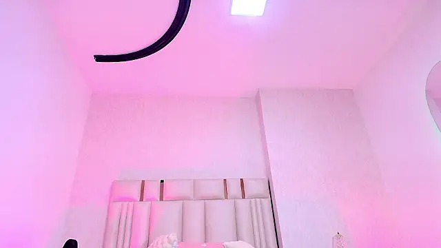  carolina fox online show from 02-05-26, 03:11