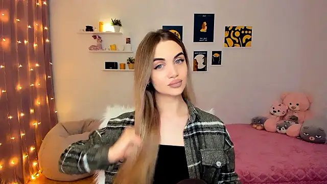 Snapshot of aPieceOfJoy chatting on 12-09-24, 12:01 aPieceOfJoy online show from 12-09-24, 12:01