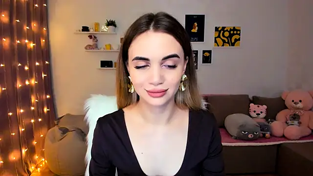 Snapshot of aPieceOfJoy chatting on 12-18-24, 10:35 aPieceOfJoy online show from 12-18-24, 10:35