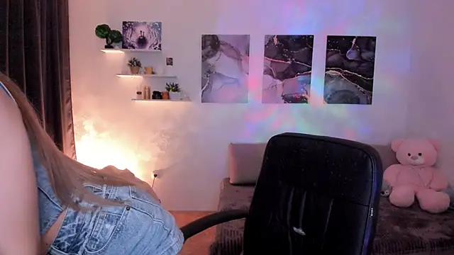 Snapshot of aPieceOfJoy chatting on 09-21-25, 11:39 aPieceOfJoy online show from 09-21-25, 11:39